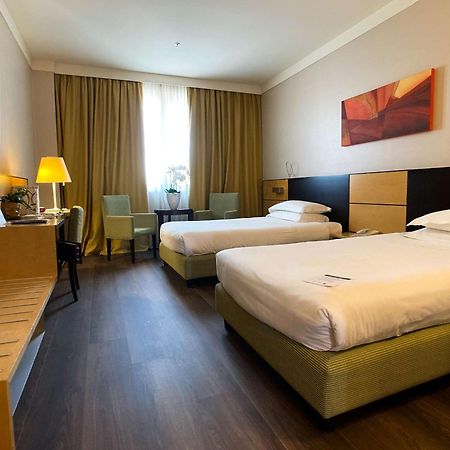 Best Western Plus Hotel Le Favaglie Cornaredo Exterior foto