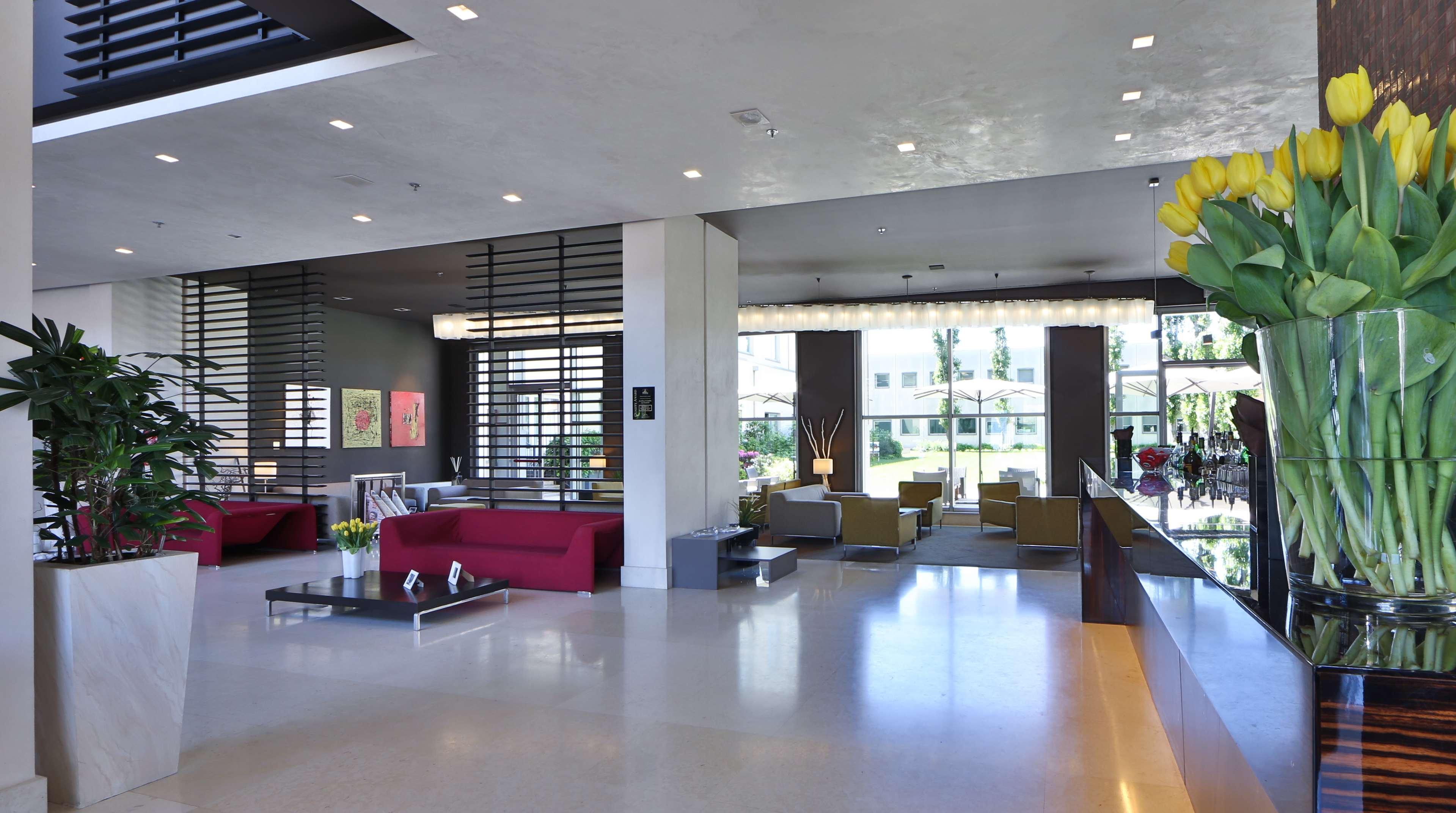 Best Western Plus Hotel Le Favaglie Cornaredo Exterior foto