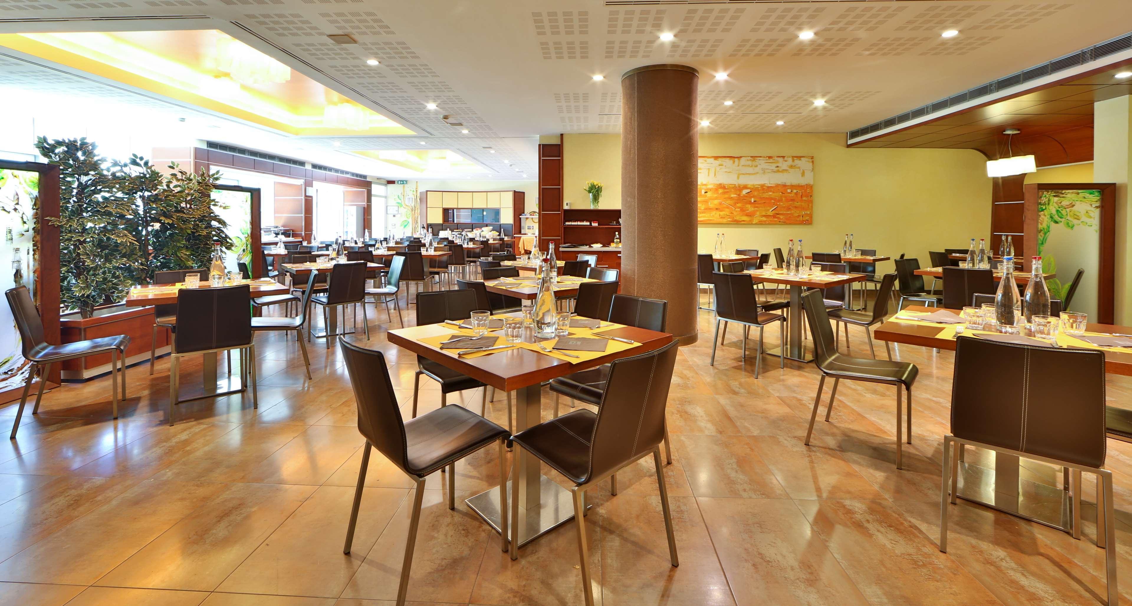 Best Western Plus Hotel Le Favaglie Cornaredo Exterior foto
